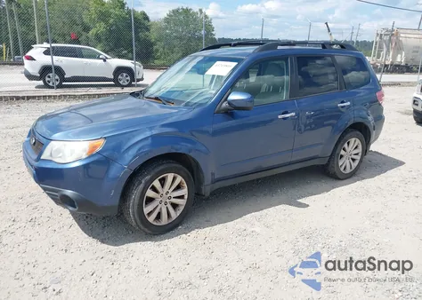 2013 Subaru Forester 2.5X Limited z USA, uszkodzony, nr VIN JF2SHAECXDH417967
